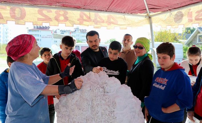 Alanya'da öğrenciler sanatla buluşuyor