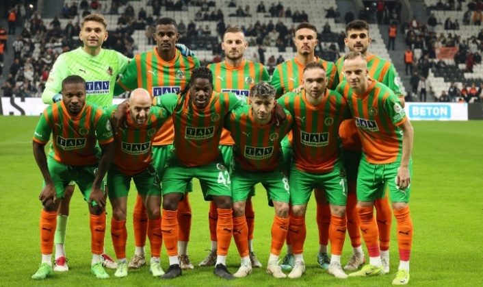 Alanyaspor Beşiktaş'tan 1 puan aldı