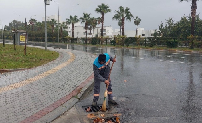 Özçelik: Her durumda halkımızın yanındayız