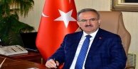 Vali Karaloğlu, Gazeteciler Günü'nü kutladı