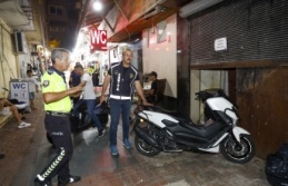 Alanya'da trafiğe kapalı alanlardaki motosikletler toplandı