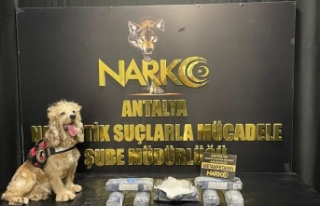 Antalya'da 6 kilo 512 gram metamfetamin ele geçirildi:...