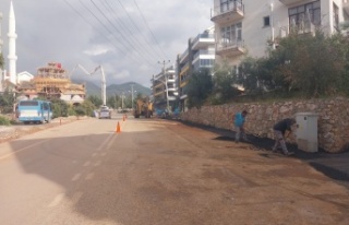 Alanya'da bozulan yollara anında müdahale