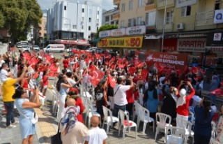 Atabemli öğrenciler 30 Ağustos'u kutladı