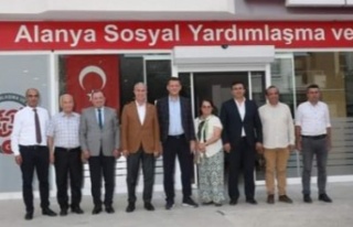 Alanya'da bin 400 öğrenciye 2 milyon yardım