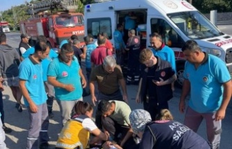 Alanya'da 6 belediye personeli kazada yaralandı